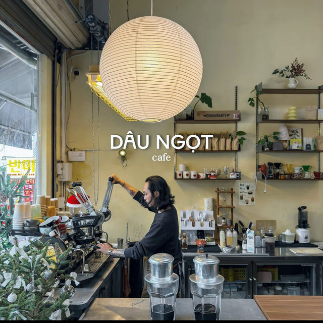 Dau Ngot Cafe