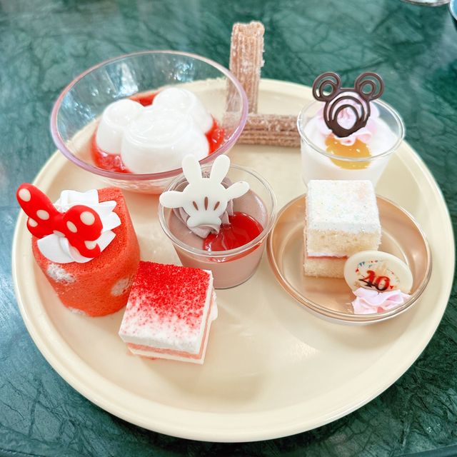 Amazing lunch-Crystal Palace Disneyland Tokyo