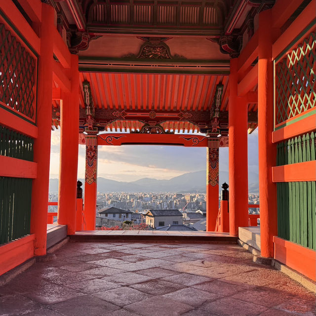 Sunset at Kiyomizudera and Strolling Through Sannenzaka & Ninenzaka