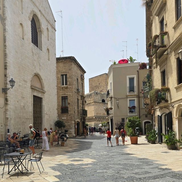 Timeless Charm of Old Bari, Italy 🇮🇹