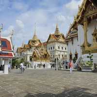 Enjoy the beautiful palace in Bangkok 🇹🇭