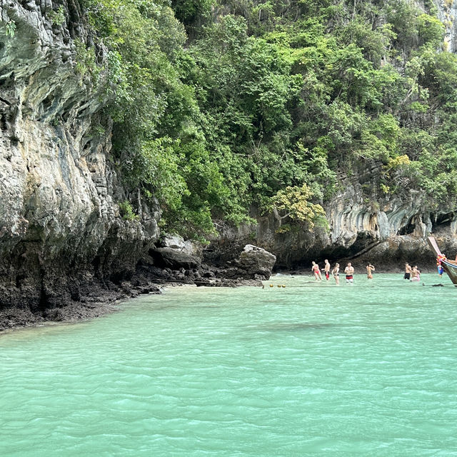 Maya bay Phiphi island 🏝️