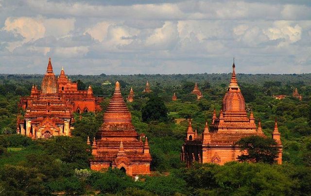 Temples in the Sunset Glow 🌅🏰