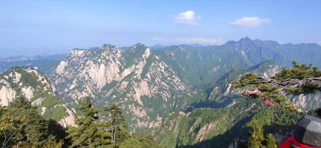 華山：奇險天下第一山，等你征服！。