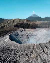 世界上最像月球的地方布羅莫火山一日遊