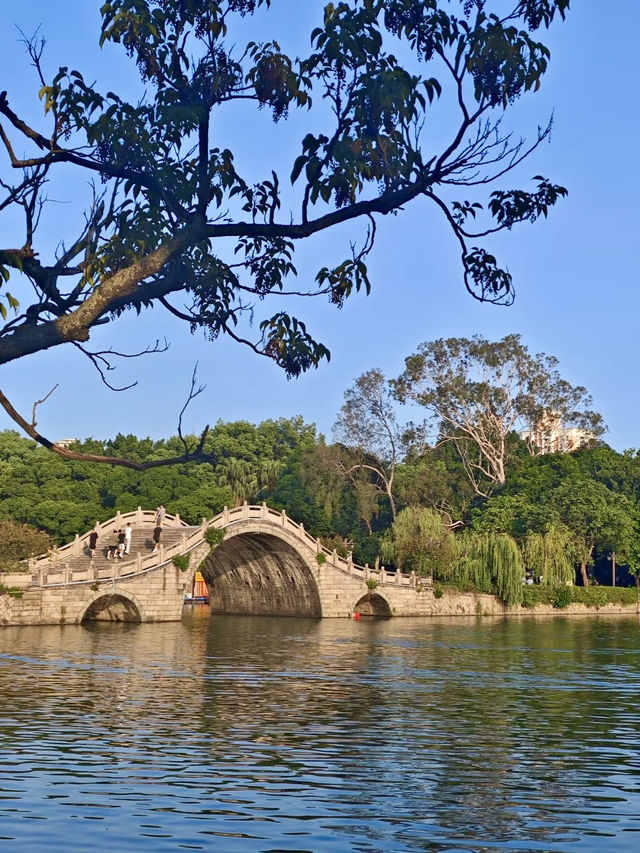 福州西湖公園：園林與湖景的融合