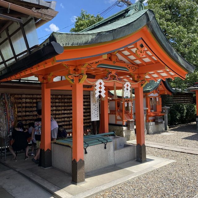 京都！伏見稲荷大社「東丸神社」学問向上と受験合格の神様