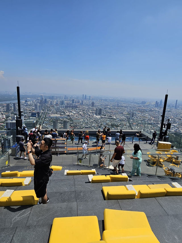 Mahanakhon Skywalk 