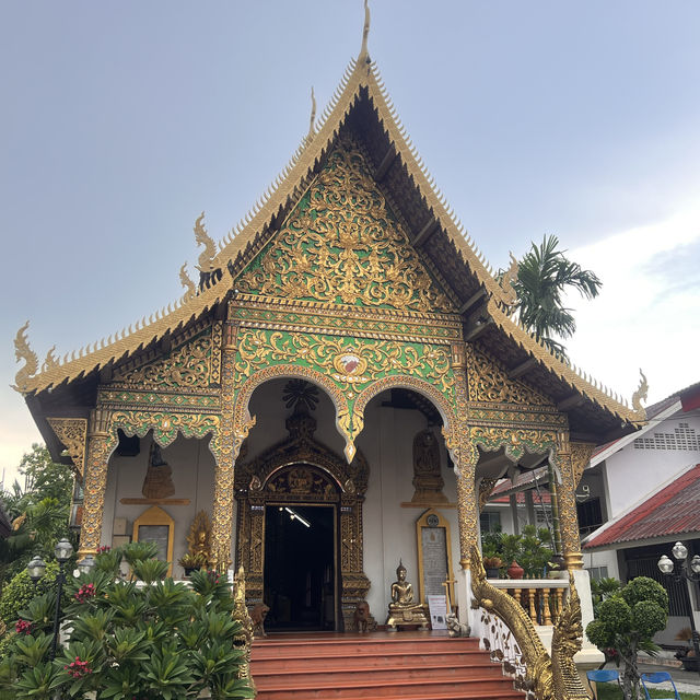 清邁清曼寺—清邁古城的首座佛寺