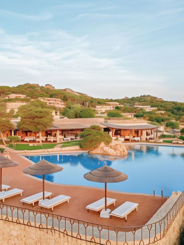 🌟 Sardinia's Luxe Sleeps: Costa Smeralda's Finest 🌊