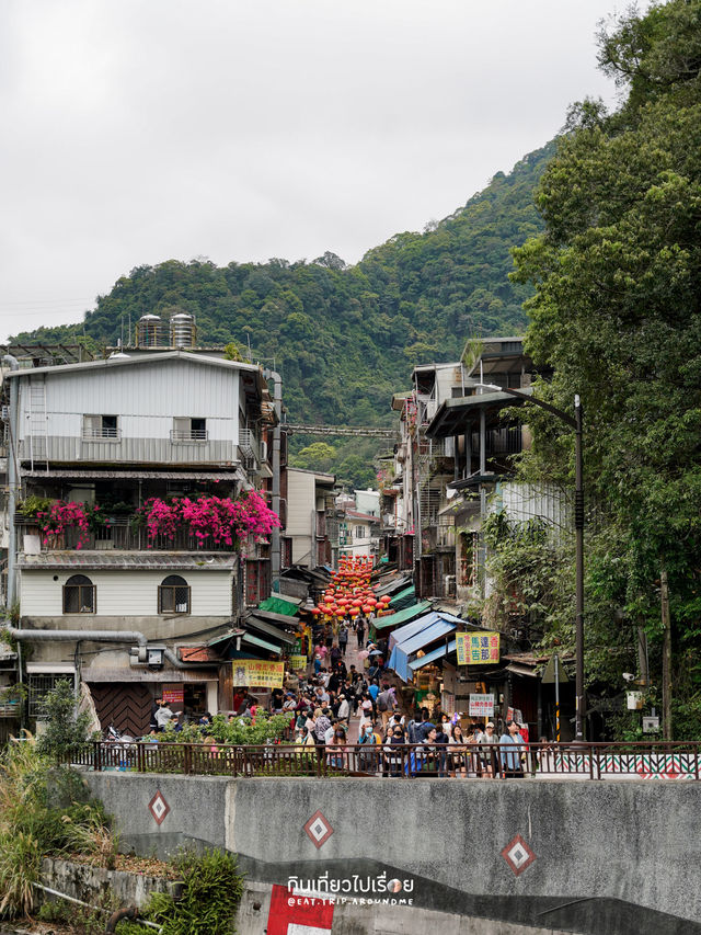 ถ่ายรูปกับสะพานสีเขียวที่ไต้หวัน