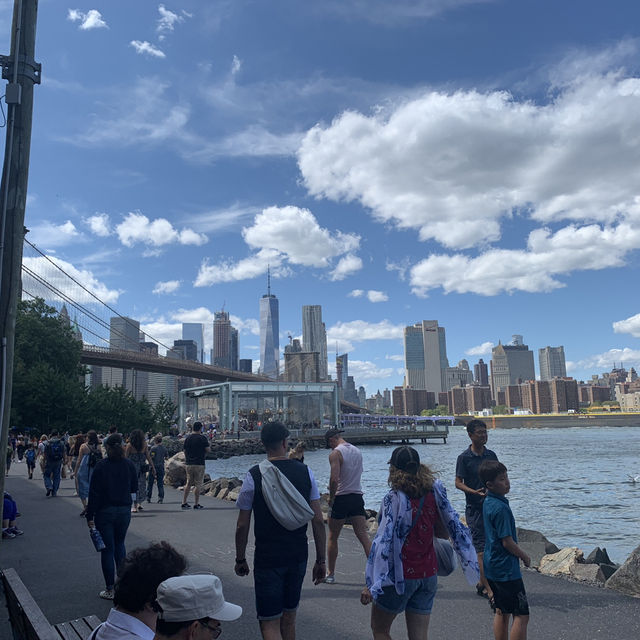 Bridging Views: Exploring Dumbo and Brooklyn Bridge