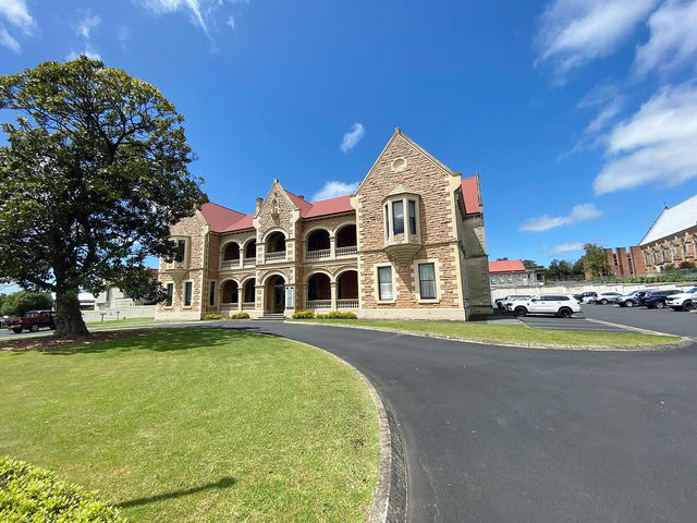 Historic Building Tour in Mount Gambier