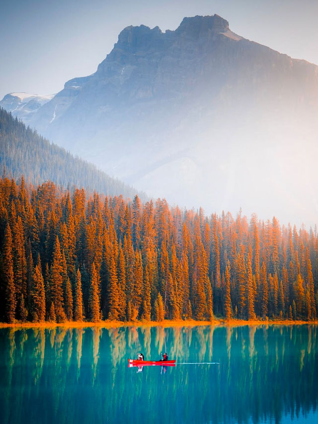 Exploring Canada: A Journey Through Natural Wonders and Vibrant Cities