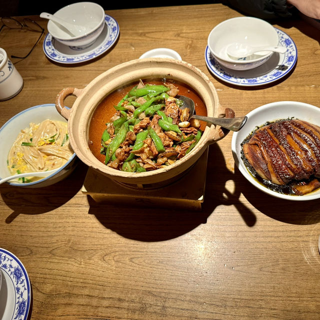 Authentic Hunan Flavors at Nong Geng Ji in Shenzhen