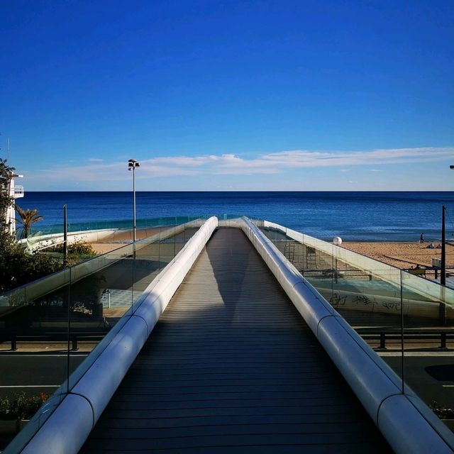 Alicante Beach: Where the Mediterranean Meets Adventure