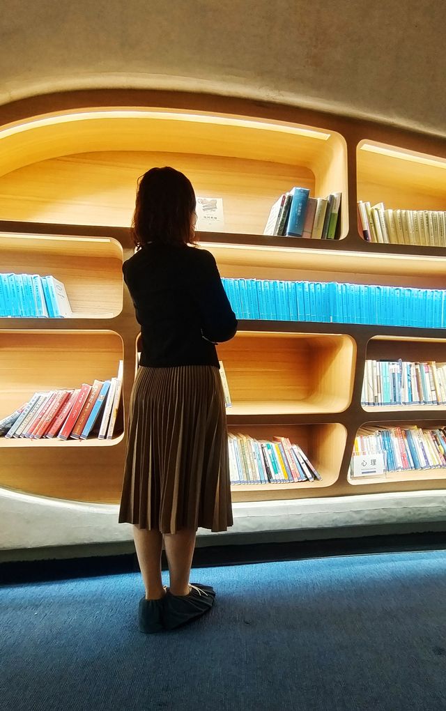 海口雲洞圖書館