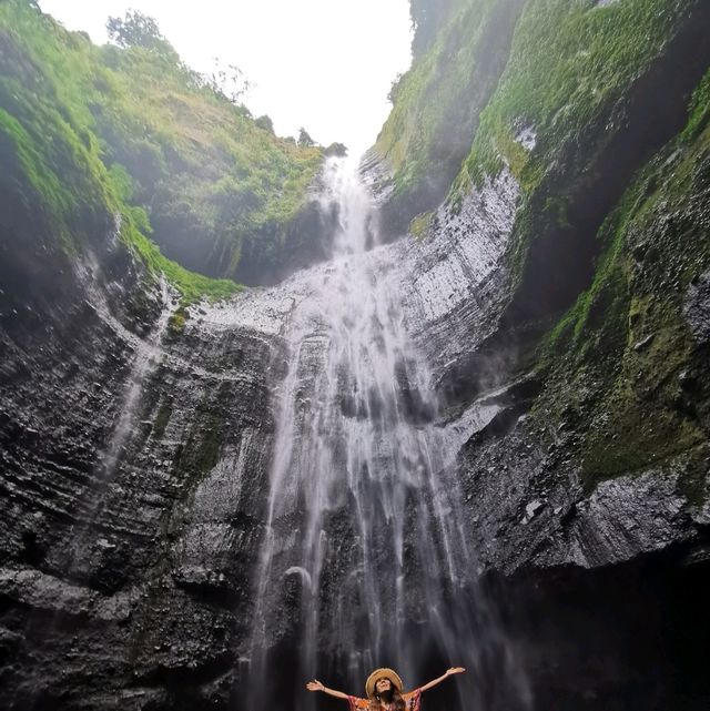 【インドネシア】壮大！絶景！美しすぎるジャワ島の滝