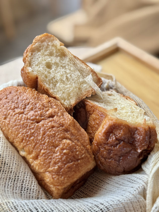 만두 찜기에 나오는 익선동 토스트 카페🍞