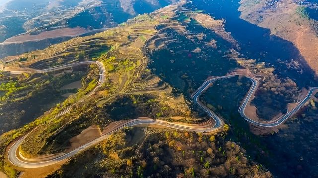 黃河1號旅遊公路／一開一個不吱聲