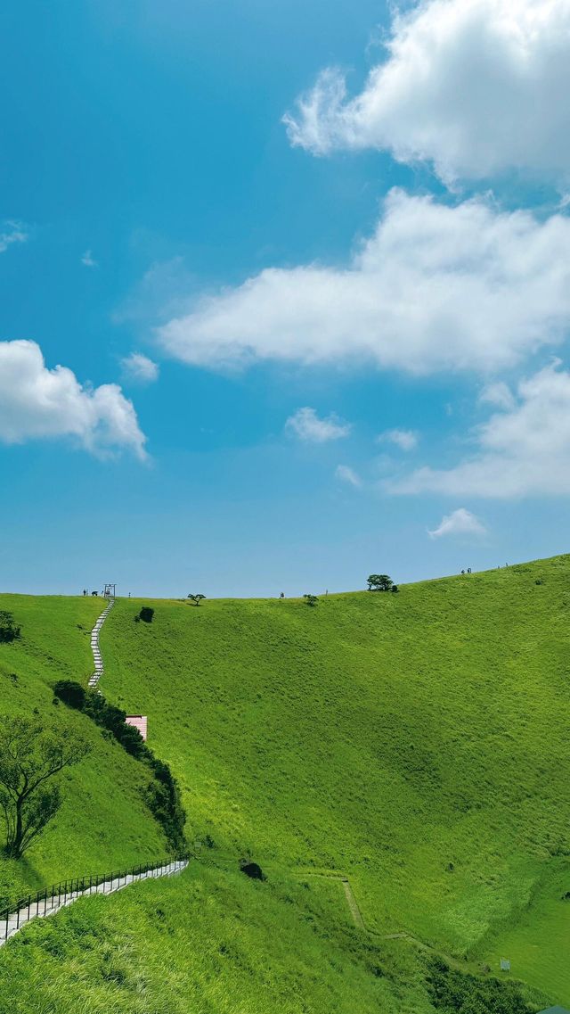 大室山旅遊景點。