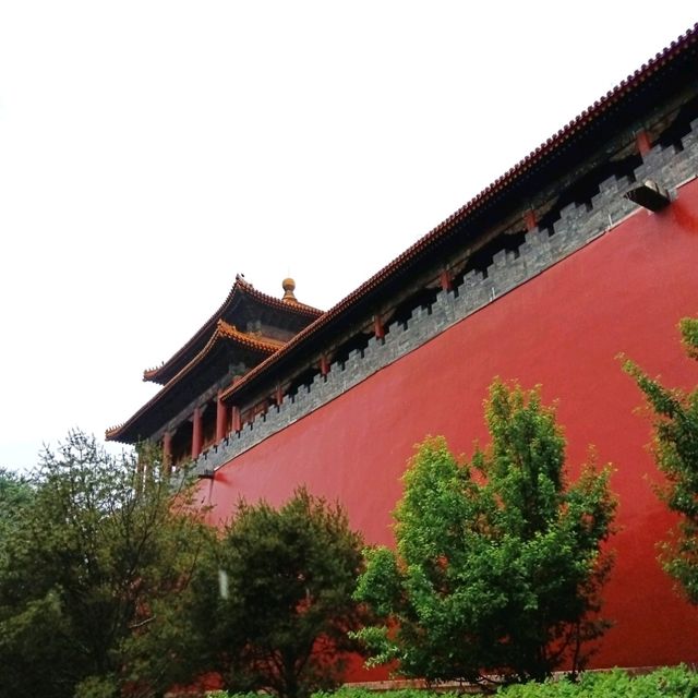 Capturing the Forbidden City in the Rain