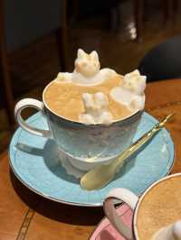 Soooo cute! 3D latte art of a cat🐈