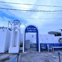 Discover Batam Santorini cafe De Sand 