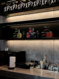 EXPATROASTER | COFFESHOP WITH URBAN VIEW