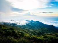 Hiking in Mount Rinjani 