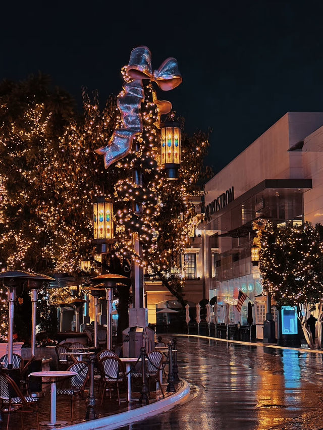 Glendale Glistens: A Christmas Wonderland in the Heart of California