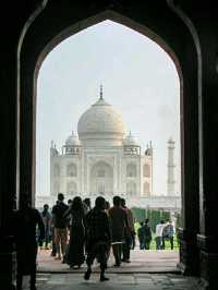 Love Overwhelms at Taj Mahal