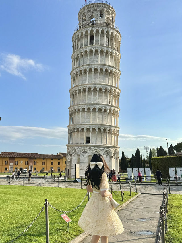 🌇The Magic Sunrise at the Leaning Tower