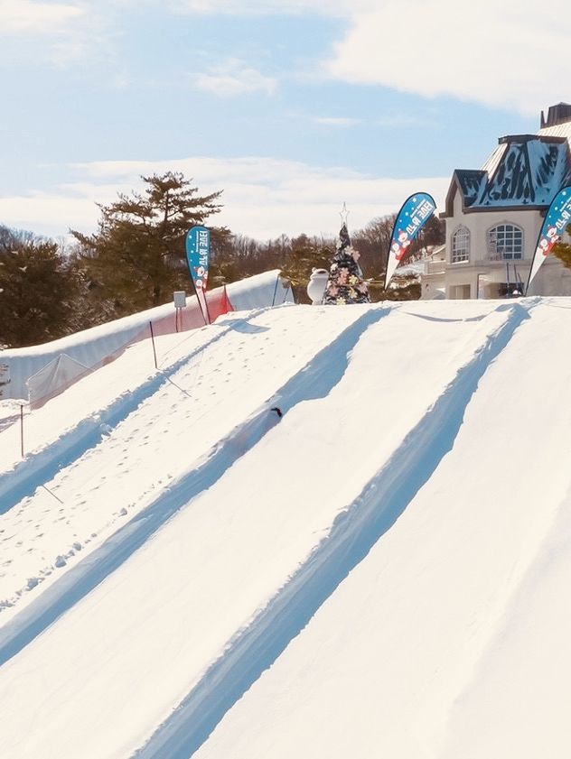 Monayongpyeong Ski Resort: Sledding Fun and Winter Thrills