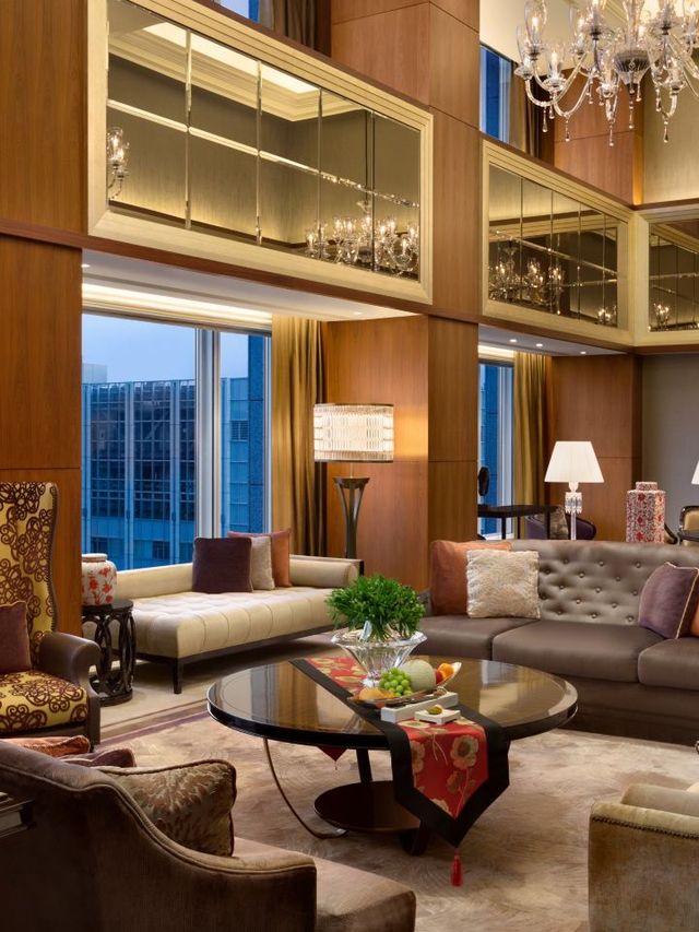 🌟 Tokyo's Top Luxe Stay: Shangri-La Magic! 🌇✨