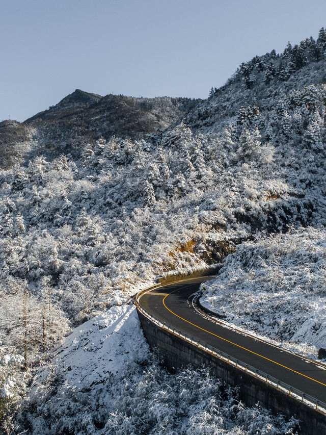 重慶小瑞士武陵山也下雪啦！