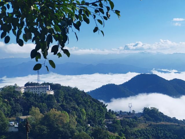 邦東——總要奔赴一場雲海吧！