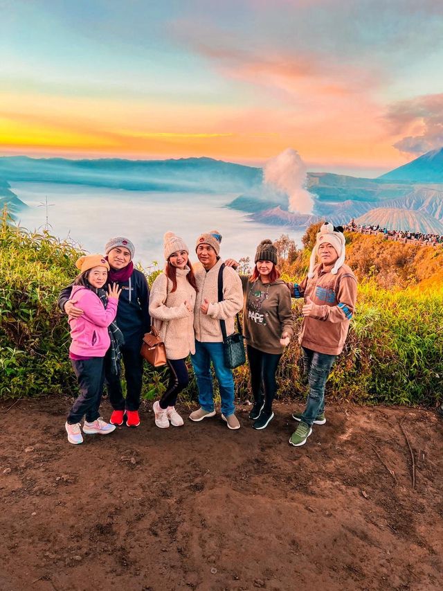 Spectacular Sunrise At Mt. Bromo⁉️🤩🌅