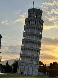 🌇The Magic Sunrise at the Leaning Tower