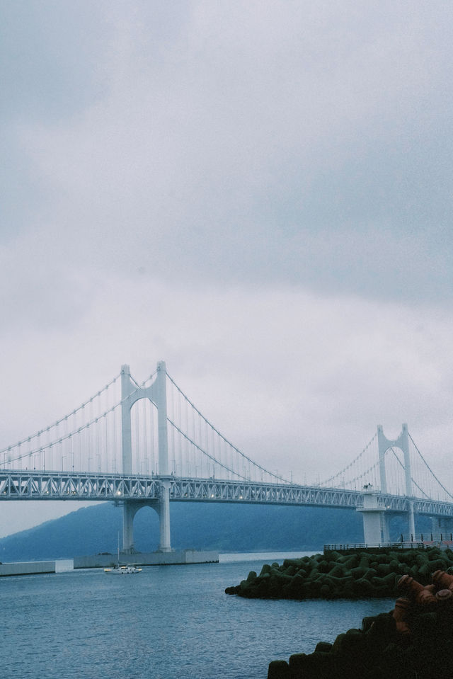 藍調時刻的廣安里大橋