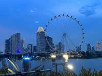 4.The most romantic places for free date in Singapore ( Late evening @ Marina Barrage )