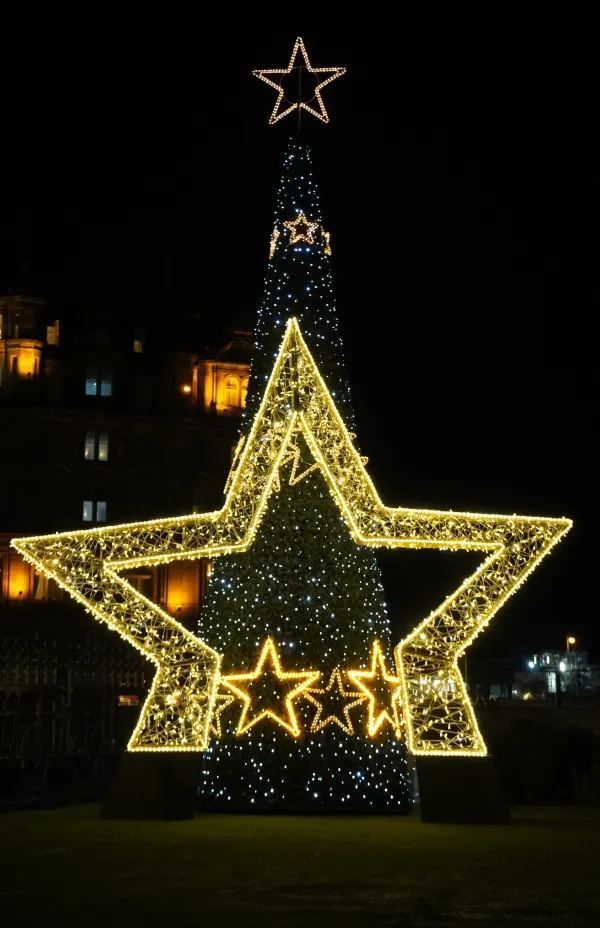 Edinburgh's Winter Exclusive Christmas Market is a Must-Visit!