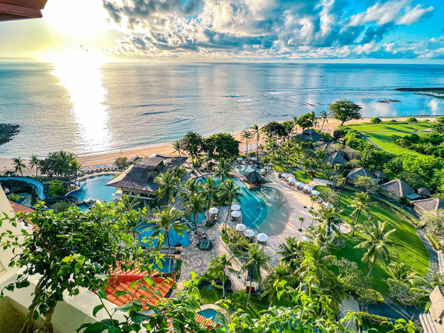 The water turns gradually blue from clear and the sand is fine, making it the most beautiful beach in Bali.