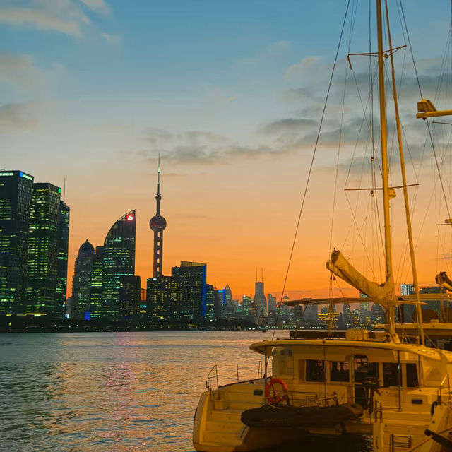 Watching sunset on Huangpu River