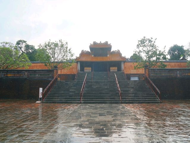 Mausoleum of Emperor Tu Duc เที่ยวเว้ เวียดนาม