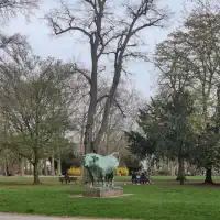 Günthersburgpark in the heart of Frankfurt