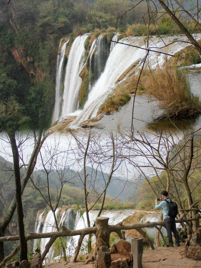 Explore the Majestic Beauty of Nine Dragon Waterfalls: A Perfect Family Escape