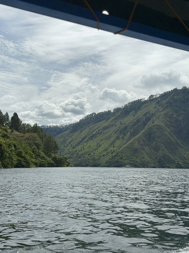 Lake Toba -世界一のカルデラ湖-