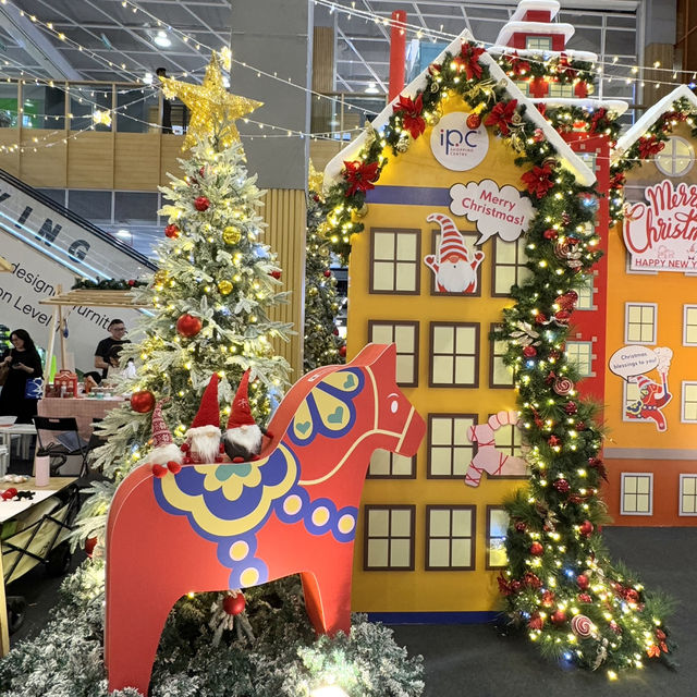 A Whimsical Christmas Wonderland Awaits at IPC!