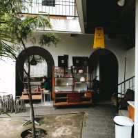 offee shop bandung scene